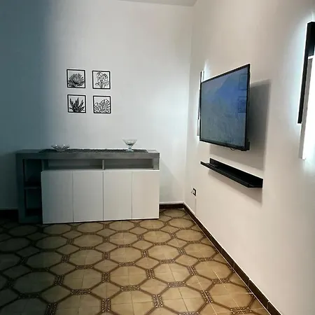Lido 4 Apartment *